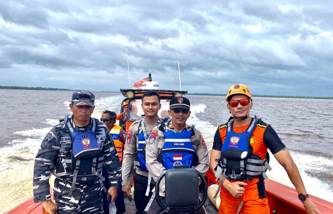 Tim SAR cari Kapal yang mati mesin yang Hilang di Perairan Ambang Luar