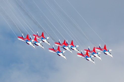 Sekelompok jet tempur MIG-29 dari tim aerobatik 