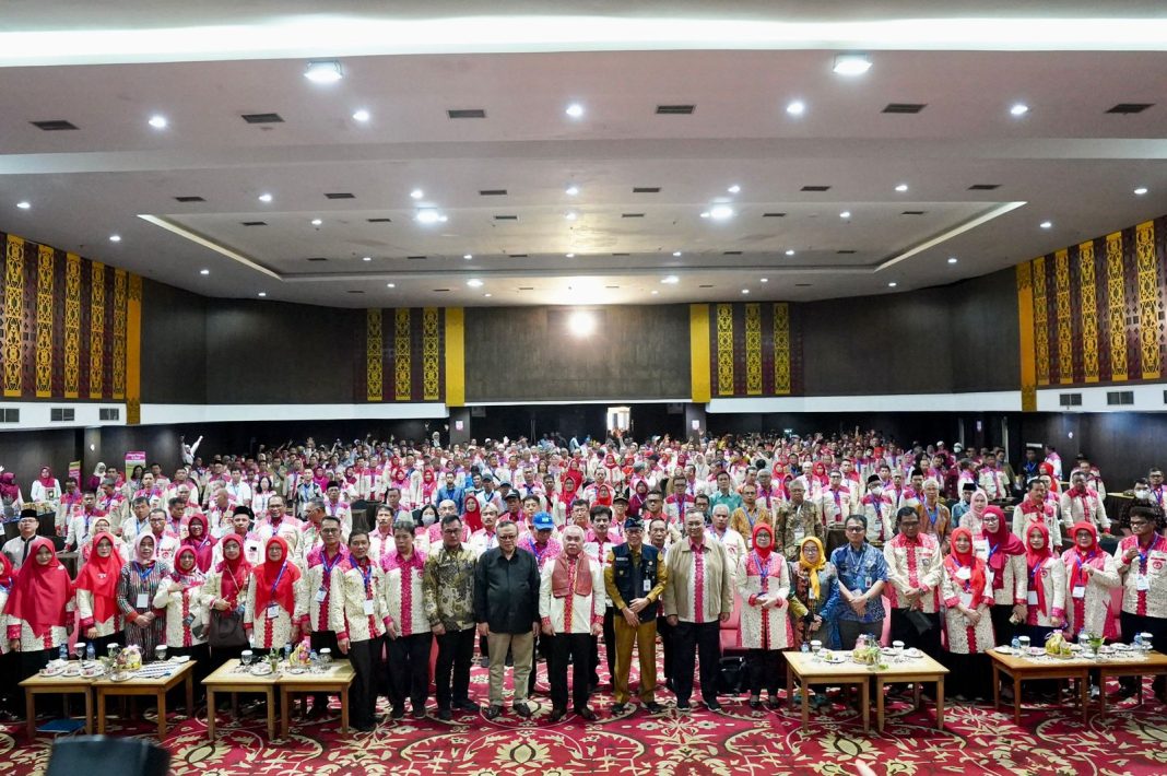 Kongres ke VII Perhimpunan Penyuluh Pertanian Indonesia (Perhiptani), di Hotel Bumi Minang, Padang, Sumatera Barat, Minggu (11/6/2023).