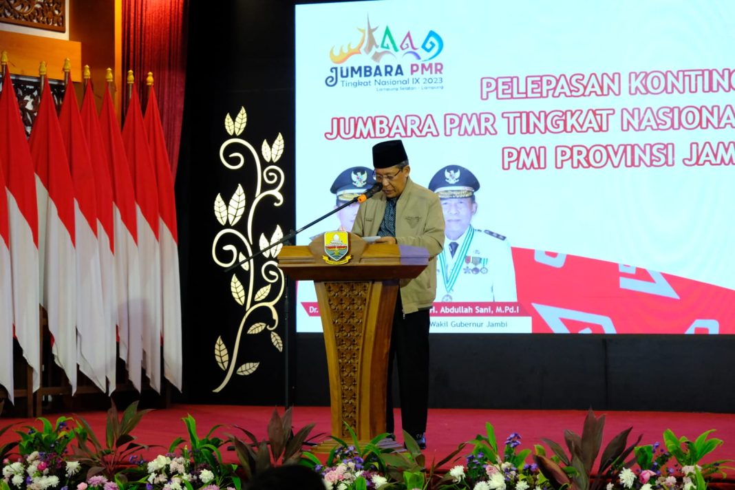 keberangkatan kontingen Provinsi Jambi dalam rangka mengikuti Jumpa Bhakti Gembira (JUMBARA) Palang Merah Remaja (PMR) Ke-IX Tingkat Nasional Tahun 2023 yang diselenggarakan di Provinsi Lampung. Pelepasan diselenggarakan di Rumah Dinas Gubernur Jambi, Sabtu, (1/7/2023) pagi.