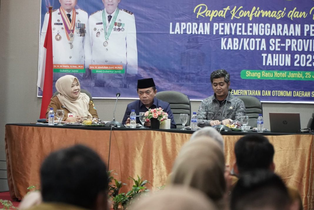 Rapat Konfirmasi dan Reviu Evaluasi Laporan Penyelenggaraan Pemerintahan Daerah (LPPD) Kabupaten/Kota se-Provinsi Jambi Tahun 2023, bertempat di Shang Ratu Hotel Jambi, Selasa (25/7/2023).