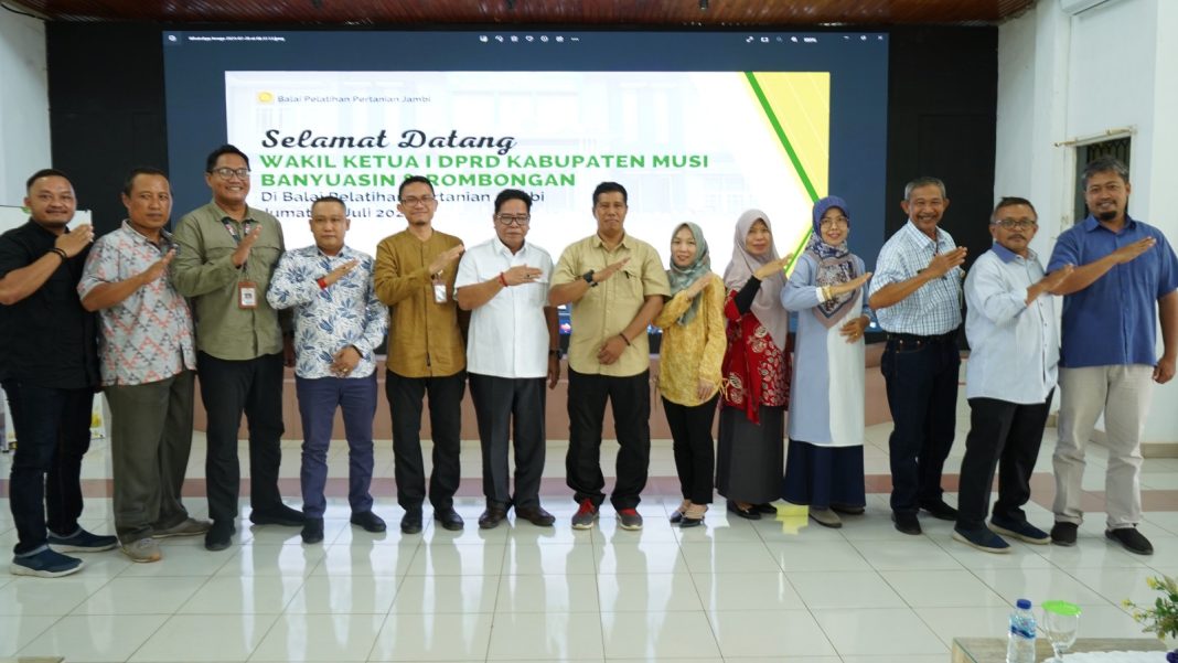 Kunjungan Wakil Ketua 1 DPRD Kabupaten Musi Banyuasin ke Bapeltan Jambi Dalam Rangka Peningkatan Kapasitas Petani