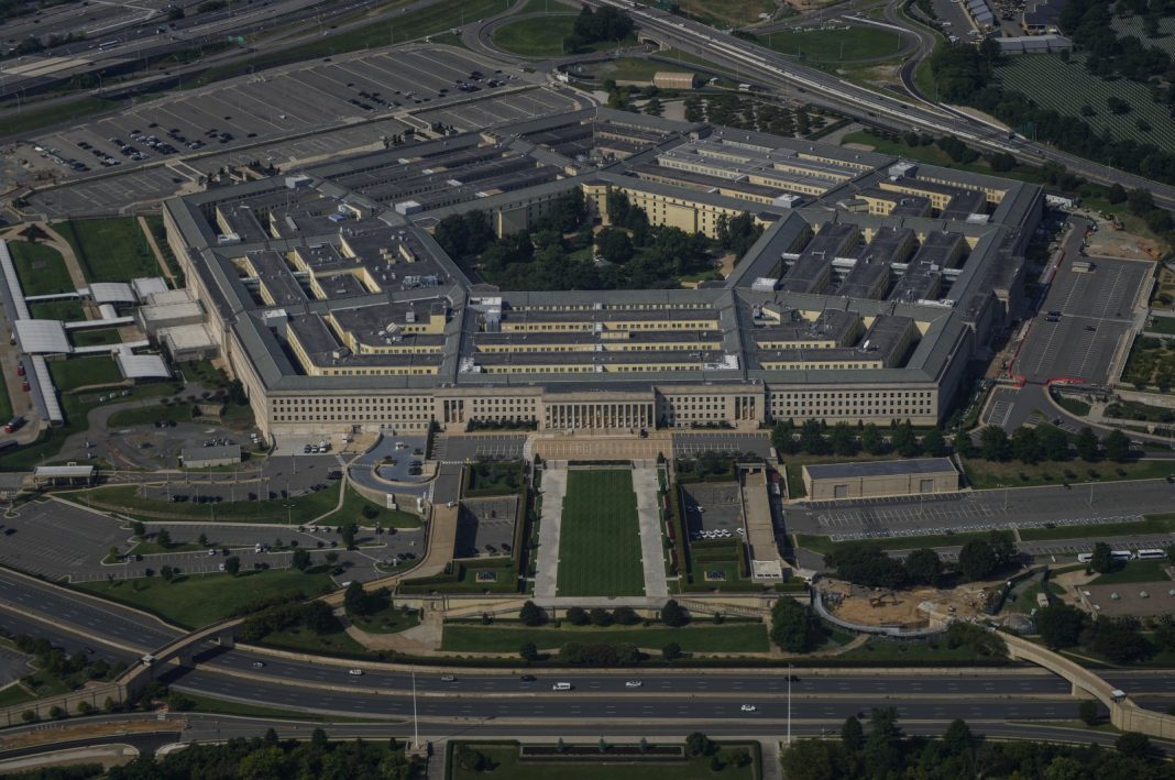 Pentagon terlihat pada Minggu, 27 Agustus 2023, di Washington. (Foto File AP) JASSM-ER