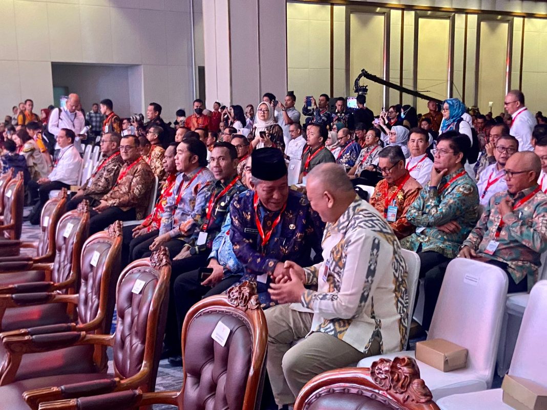 Wagub Sani usai mengikuti Temu Bisnis Tahap VI Indonesia Catalogue Expo and Forum (ICEF), yang berlangsung di Jakarta International Expo, Kemayoran Jakarta, Kamis (3/8/2023).