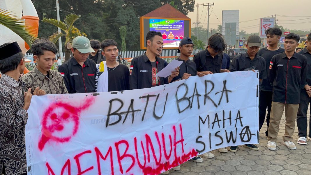 Kenang Mahasiswa Korban Tabrakan Truk Batu Bara, IKMM Jambi Gelar Aksi Solidaritas