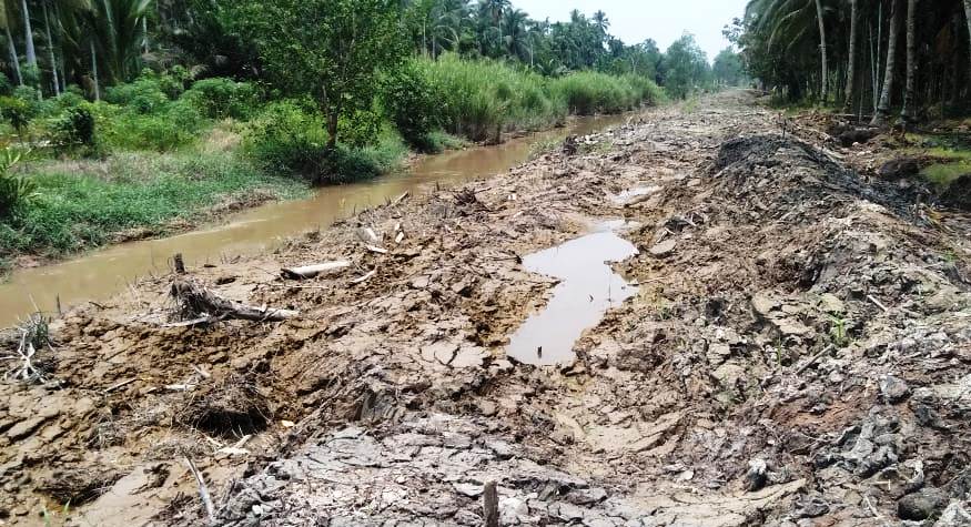 Rehab Tanggul di Sungai Gebar Senilai Rp 700 Juta Rusak, Warga Khawatir Pengerjaan Proyek Tidak Sesuai Spesifikasi