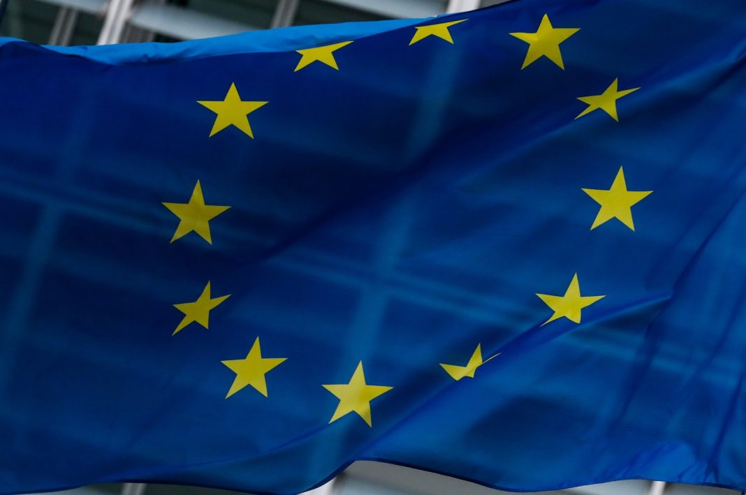 UE Setujui Undang-undang Pembatasan Emisi Metana pada Impor Minyak dan Gas Eropa