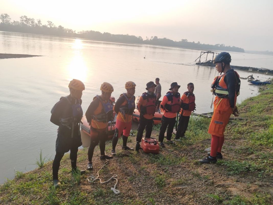 Bocah Tenggelam di Sungai Batanghari, Tim SAR Jambi Lakukan Pencarian