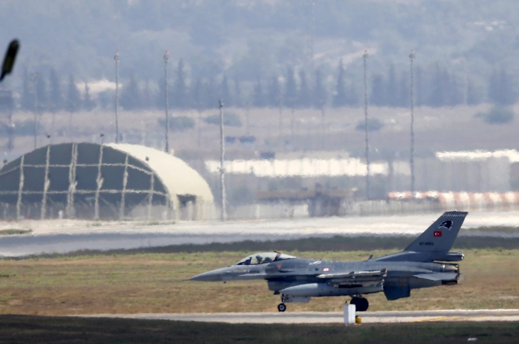 Mantan komandan tertinggi NATO mendukung penjualan F-16 AS ke Turki