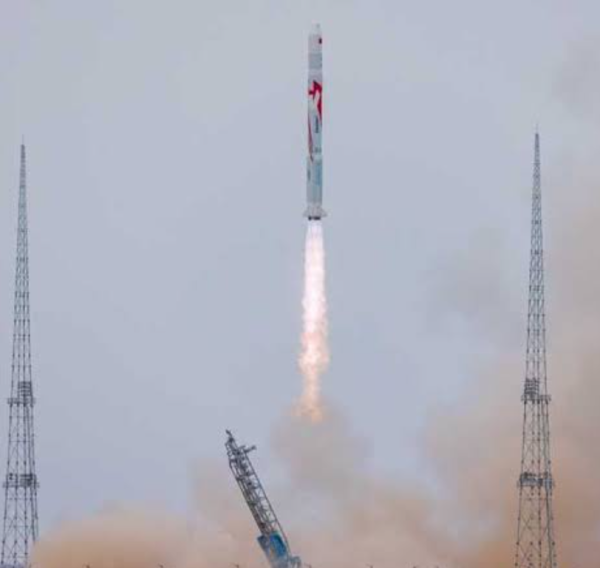 LandSpace Tiongkok Mencetak Sejarah dengan Peluncuran Satelit Menggunakan Roket Berbahan Bakar Metana