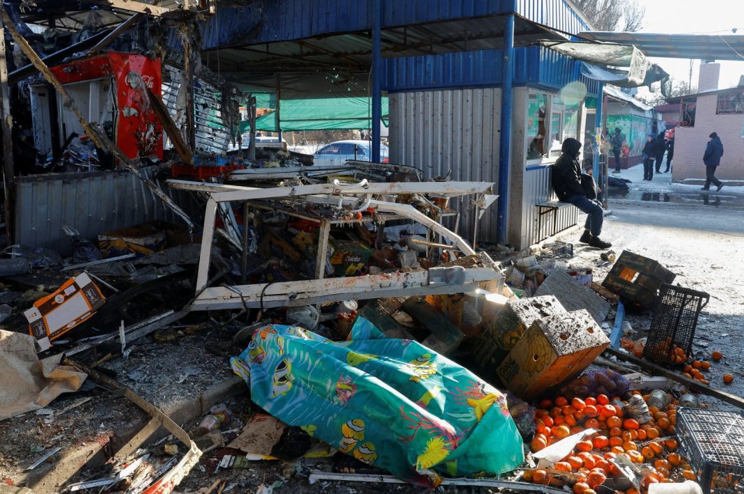 Penembakan Ukraina di Pasar Donetsk Menewaskan 25 Orang