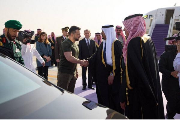 Zelenskyy dari Ukraina Mengunjungi Arab Saudi untuk Membahas Perdamaian