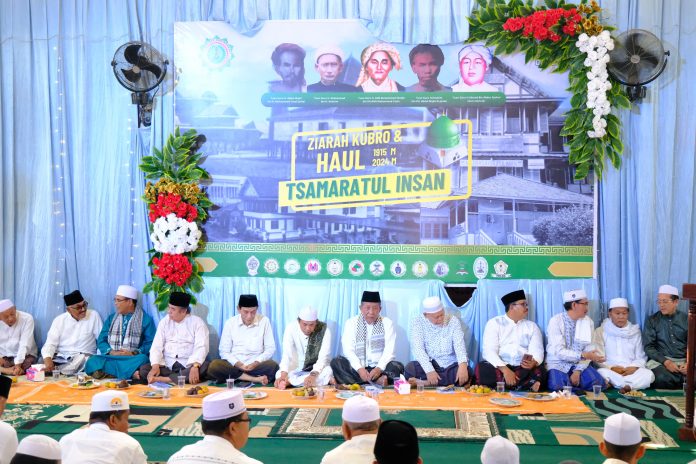 Hadiri Kegiatan Ziarah Kubro dan Haul Masyayikh Tsamaratul Insan Jambi, Wagub Sani Sampaikan Pesan kepada Masyarakat