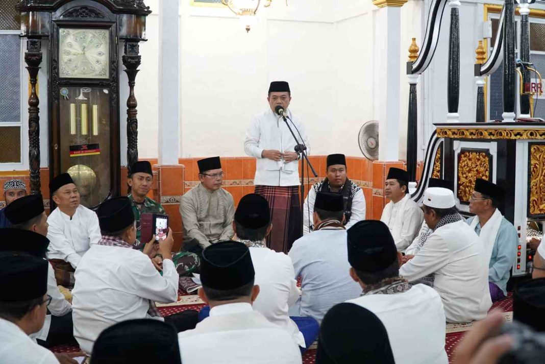 Gubernur Jambi Al Haris Gelar Safari Ramadan Kedua di Hamparan Rawang : Warga Antusias