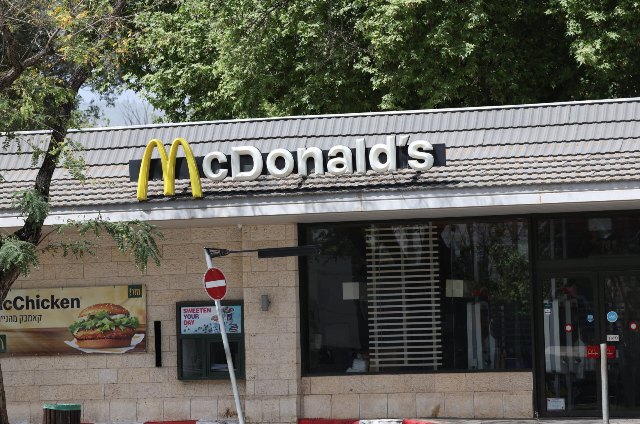McDonald's Akan Membeli Kembali Waralaba Israel di Tengah Seruan Boikot