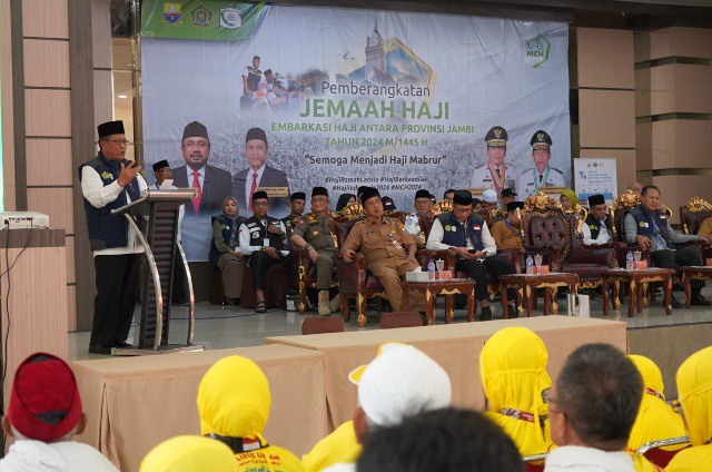 Wagub Jambi Lepas JCH Kloter 22 dengan Jumlah Jemaah 450 Orang