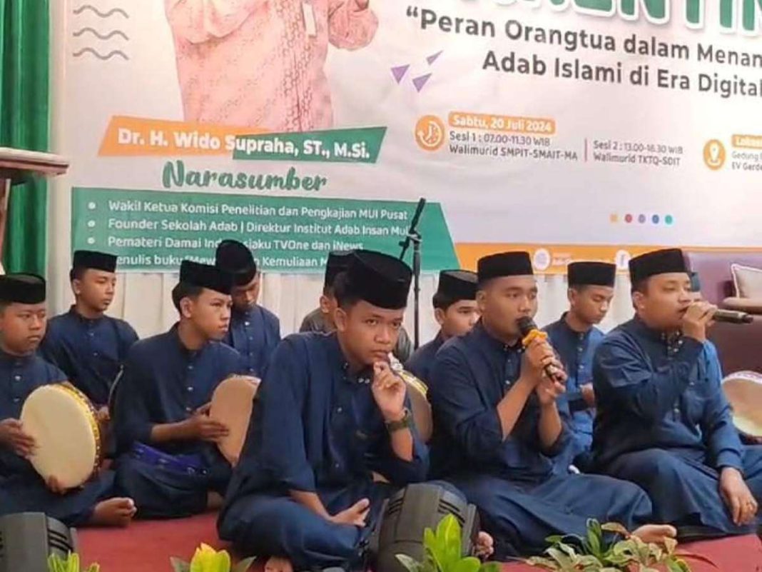 Penampilan Hadroh Mengiringi Kegiatan Pembukaan Seminar Parenting SIT Ash-Shiddiiqi