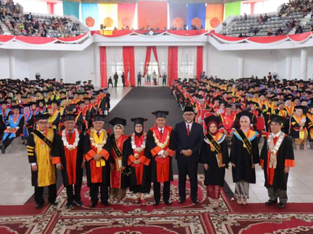 Wisuda ke-110 Unja, 960 Mahasiswa Resmi Menyandang Gelar Akademik