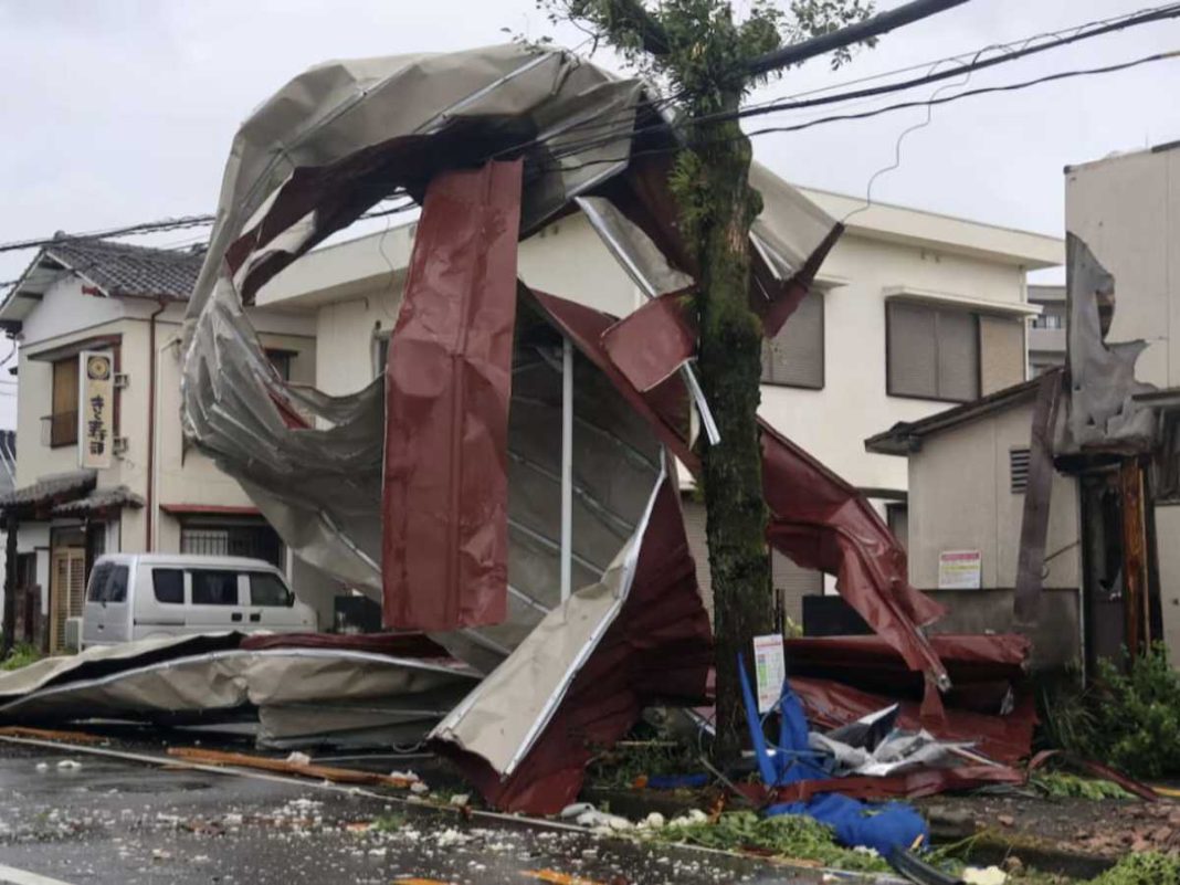 Topan Shanshan Hantam Jepang, Jutaan Orang Mengungsi