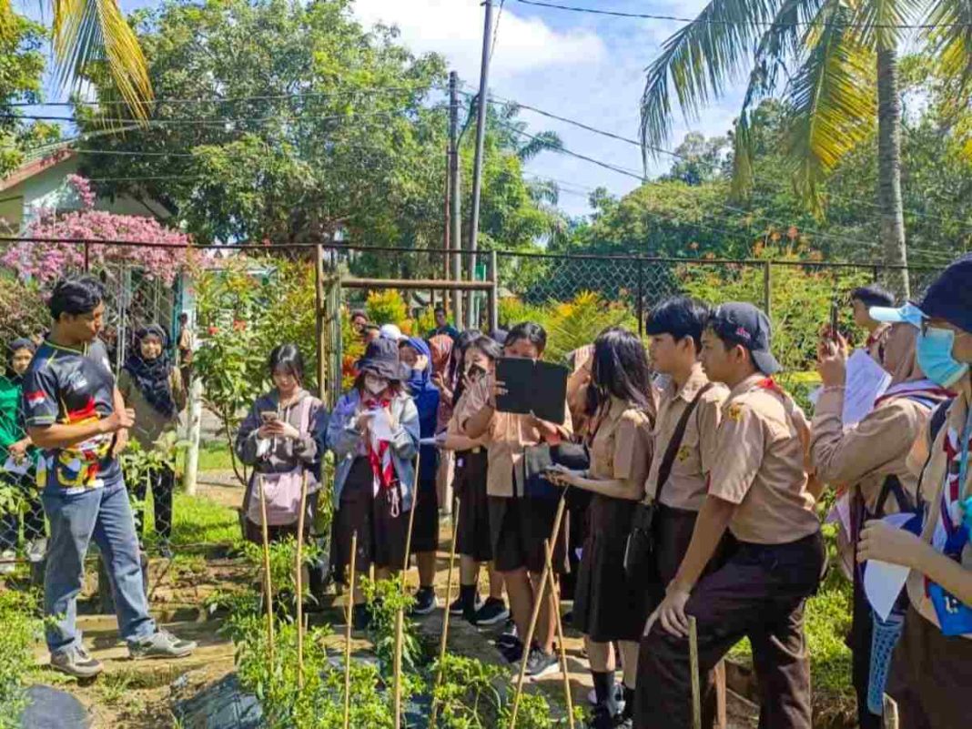 Kementan Kenalkan Asiknya Pertanian pada SMP Sinar Bijaksana Guang Ming Kota Jambi