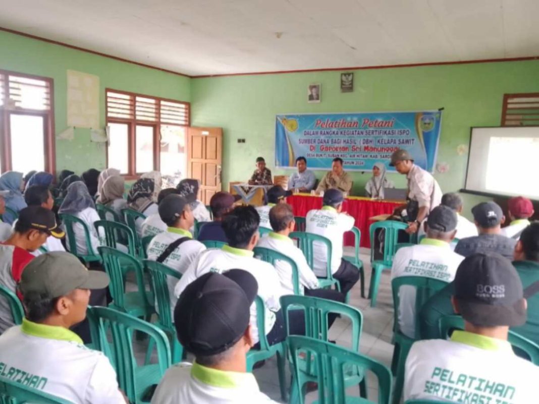 Bersama Dinas TPHP Sarolangun, UPT Kementan Bimbing Peserta Pelatihan Sertifikasi ISPO Sawit Terapkan GAP dan GMP