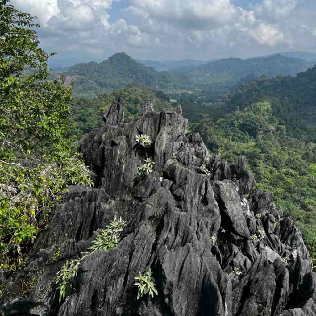 Surga di Balik Perbukitan Karst Kabupaten Sarolangun