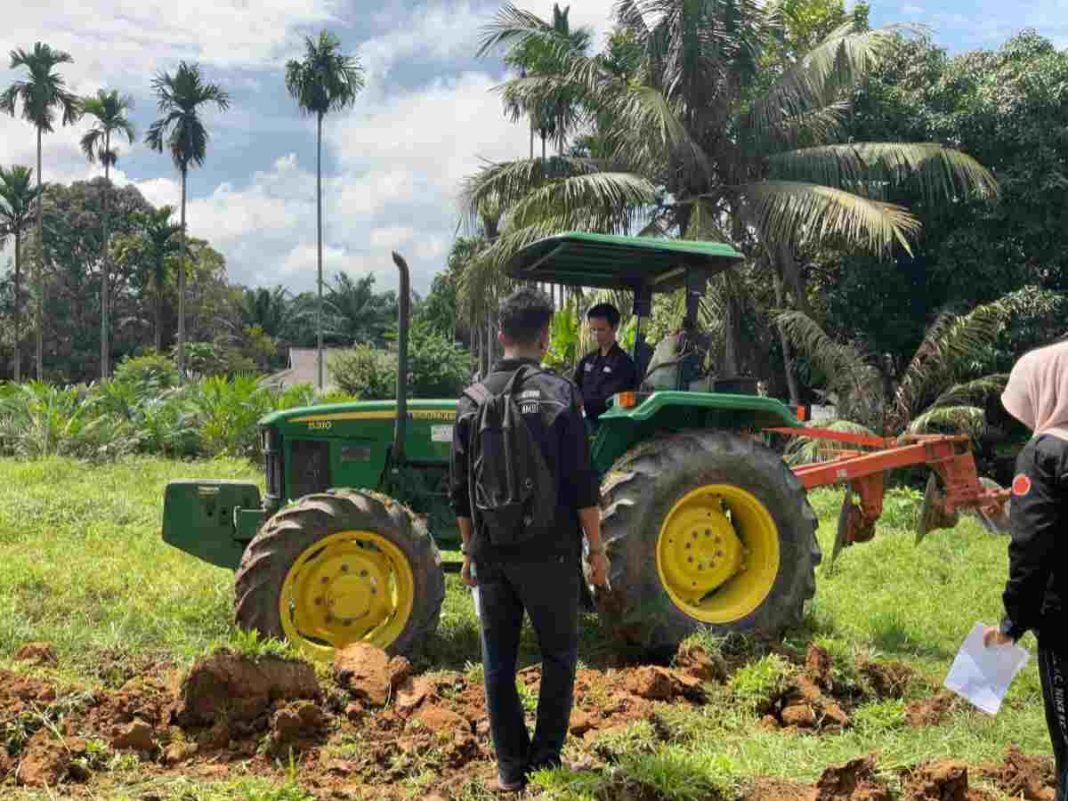 Terapkan Program MBKM, Mahasiswa Teknik Pertanian Universitas Jambi Lakukan Praktikum di UPT Kementan