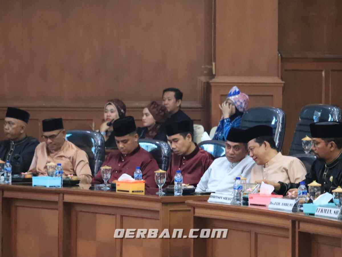 Daftar Kontestan Pilkada Muaro Jambi yang Hadir di Paripurna HUT ke-25, Masnah Absen