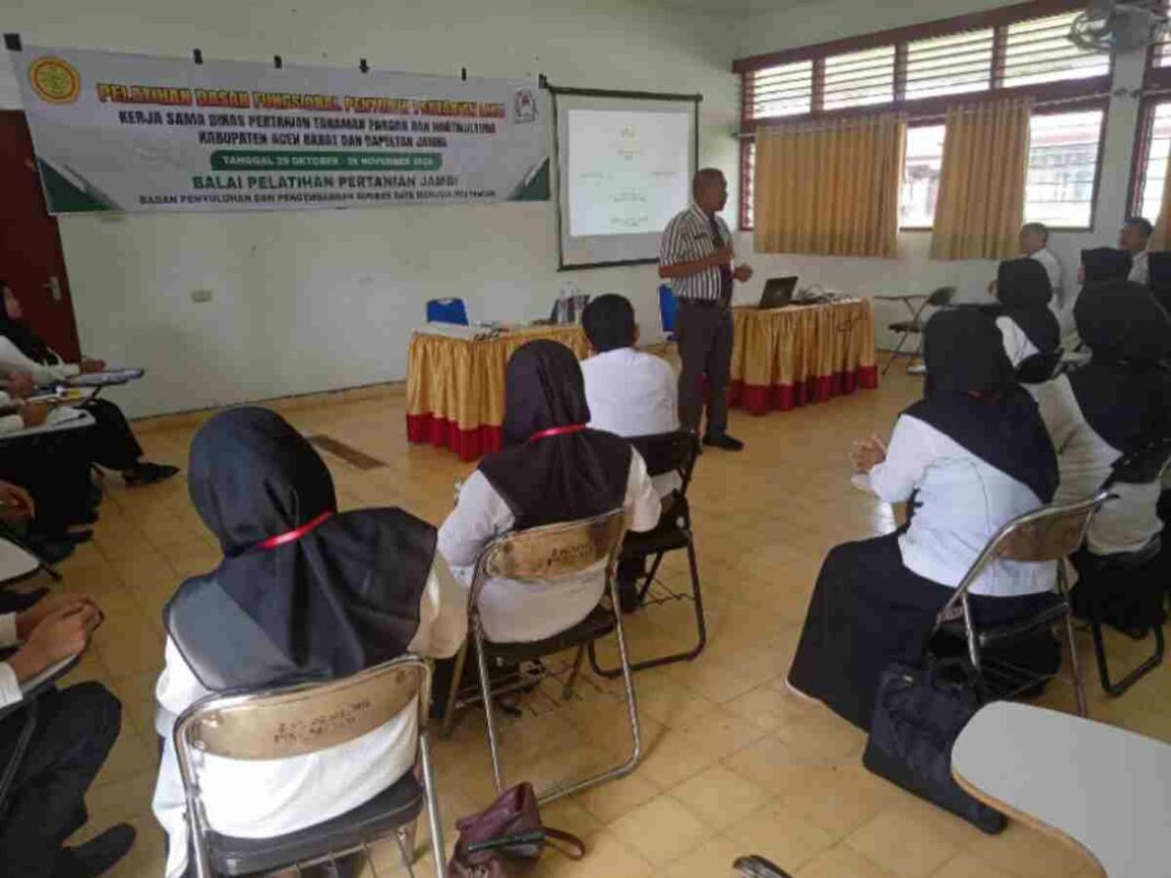 Perkuat Pemahaman Penyuluh Ahli dan Terampil Aceh Barat, Widyaiswara UPT Kementan Beri Materi Programa Penyuluh Pertanian dan Identifikasi Potensi Wilayah