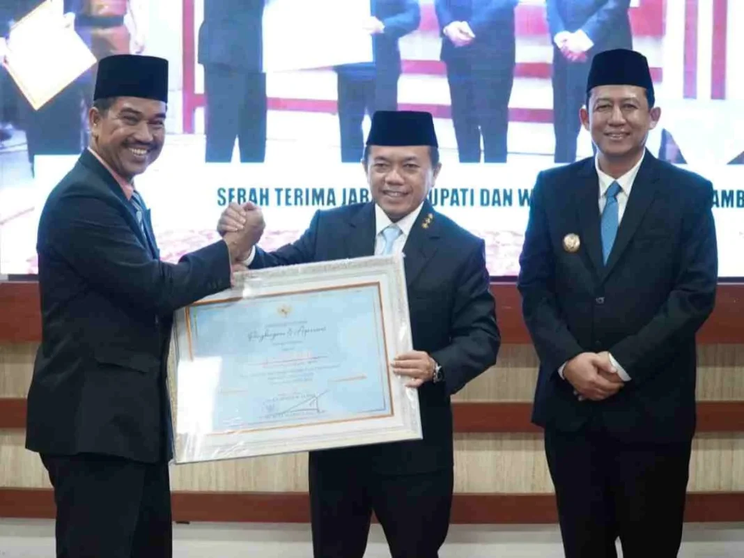 Hadiri Sertijab Bupati Muaro Jambi, Gubernur Al Haris Tekankan Sinkronisasi Program Pembangunan