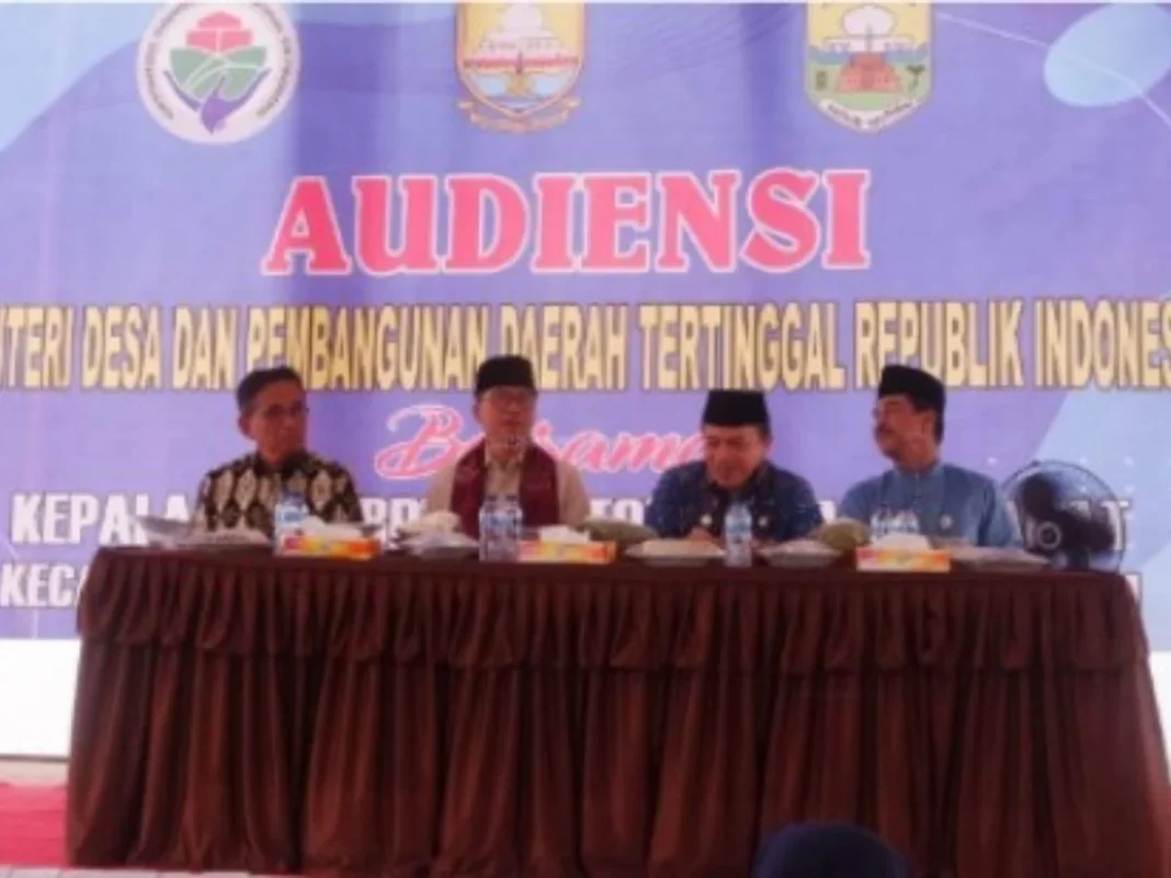 PJ Bupati Muaro Jambi Bersama Sekda Sambut Kedatangan Kunjungan Mendes PDT di Desa Sakean