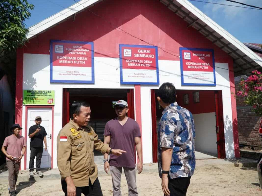 Gubernur Al Haris Tinjau Kesiapan Koperasi Merah Putih Tangkit Baru Jelang Peluncuran Nasional oleh Presiden Prabowo