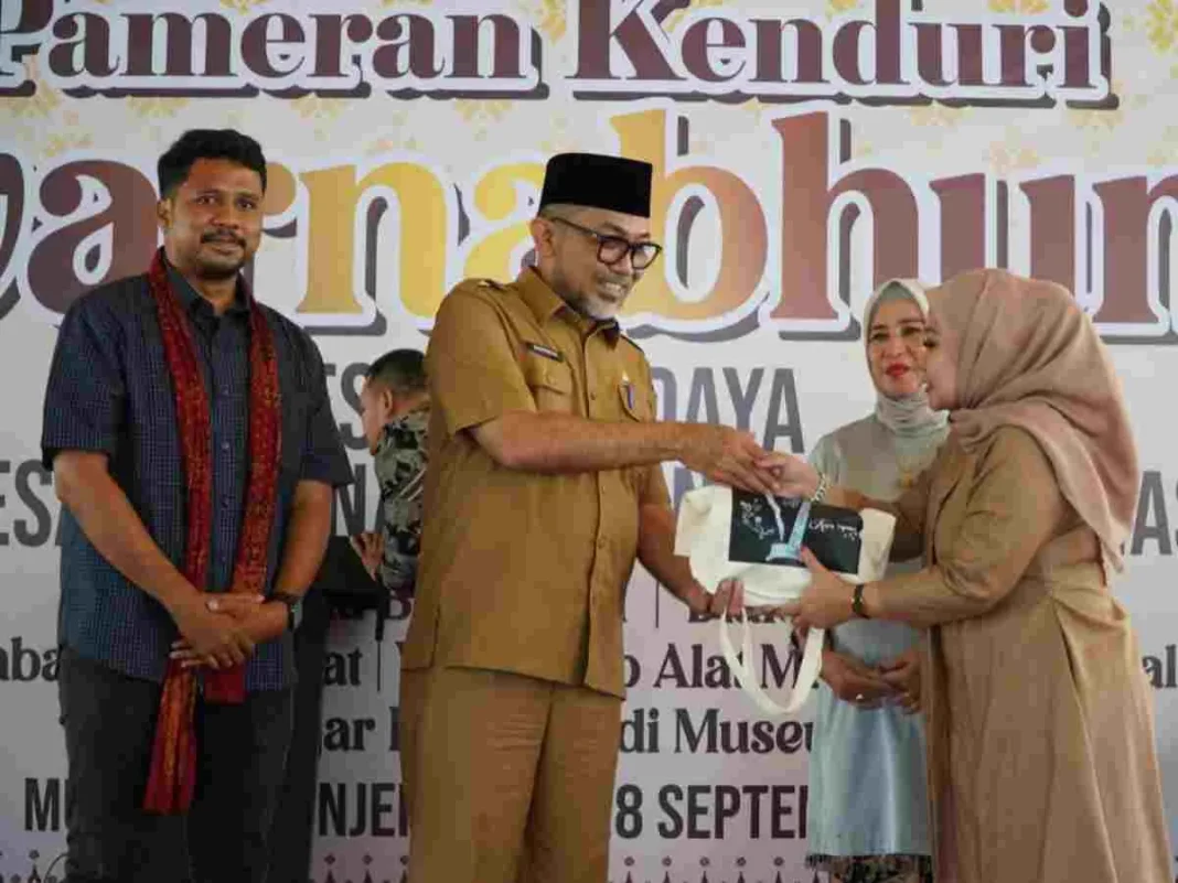 Sekda Sudirman Buka Pameran Kenduri Swarnabhumi, Angkat Filosofi Batik dan Songket sebagai Manuskrip Peradaban