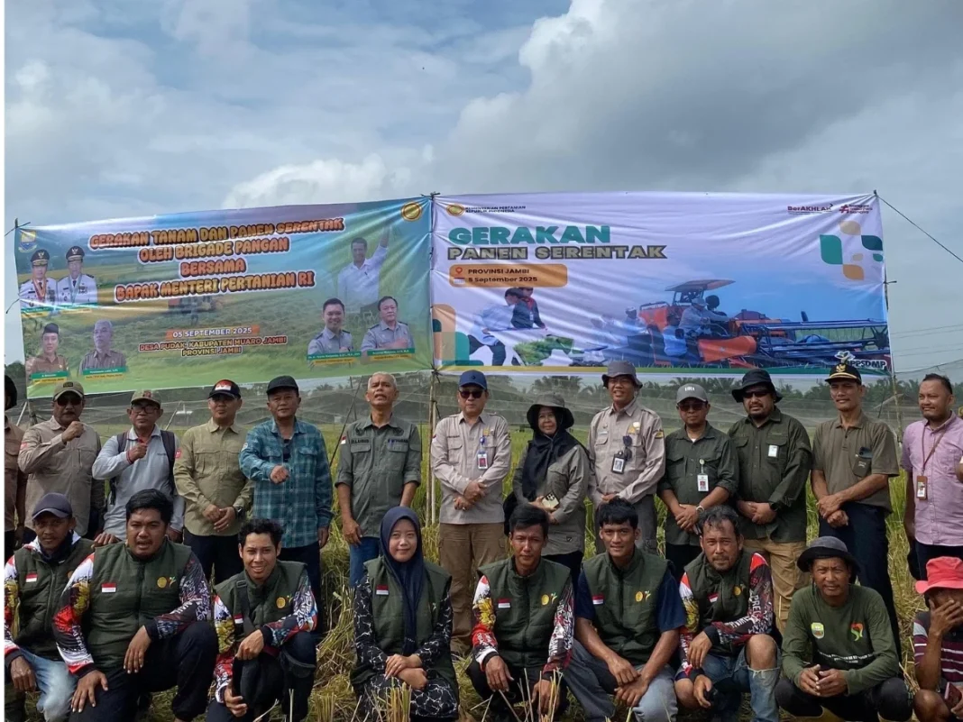 Panen Serentak, BP Pudak Lentera Milenial Buktikan Peran Petani Muda