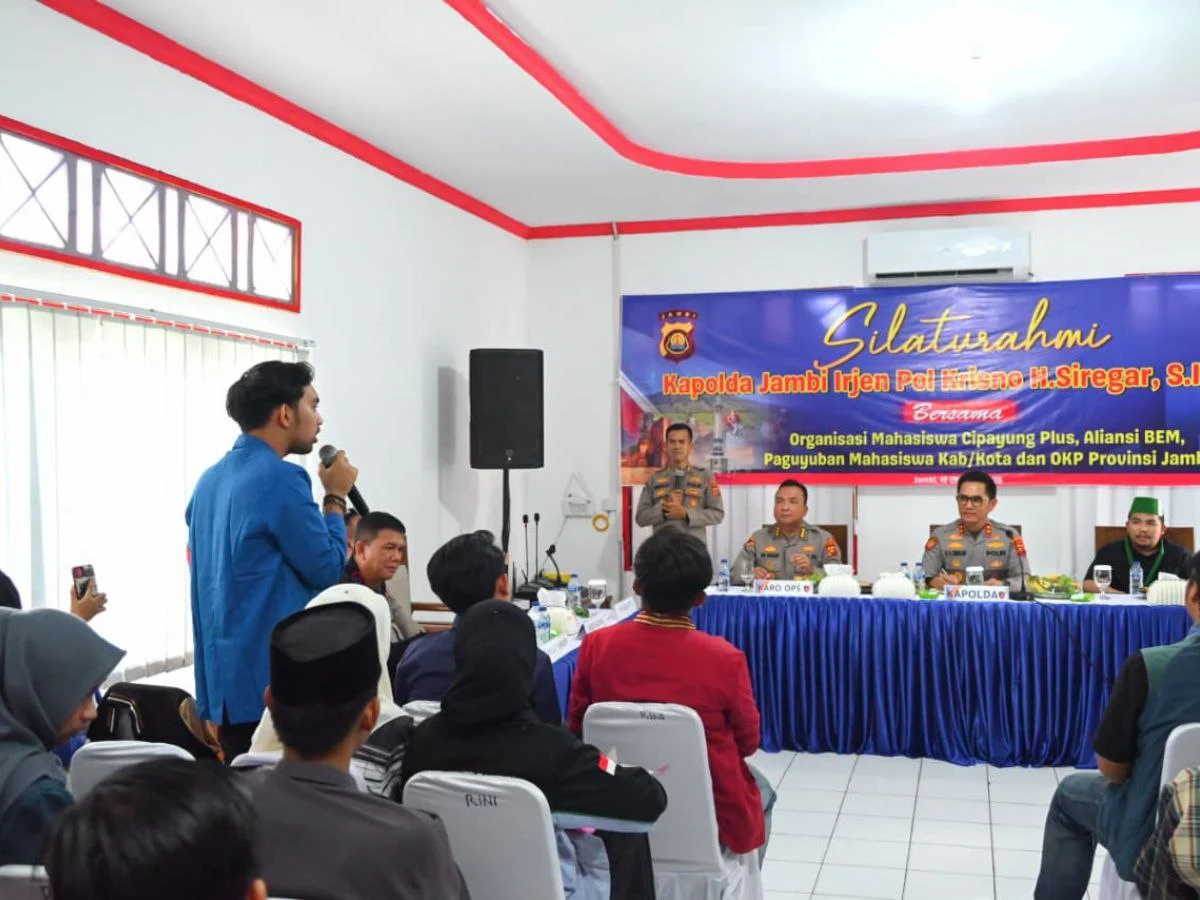 Kapolda Jambi Silaturahmi dengan Organisasi Mahasiswa dan OKP Bahas Isu kegiatan silaturahmi bersama Organisasi Mahasiswa Cipayung Plus, Aliansi BEM, Paguyuban Mahasiswa Kabupaten/Kota, dan OKP Provinsi Jambi Daerah