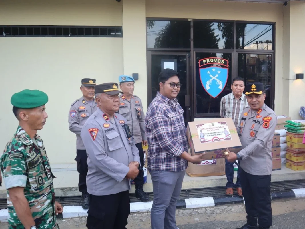 Polda Jambi Kirim Bantuan Kemanusiaan untuk Korban Bencana di Sumatra Barat