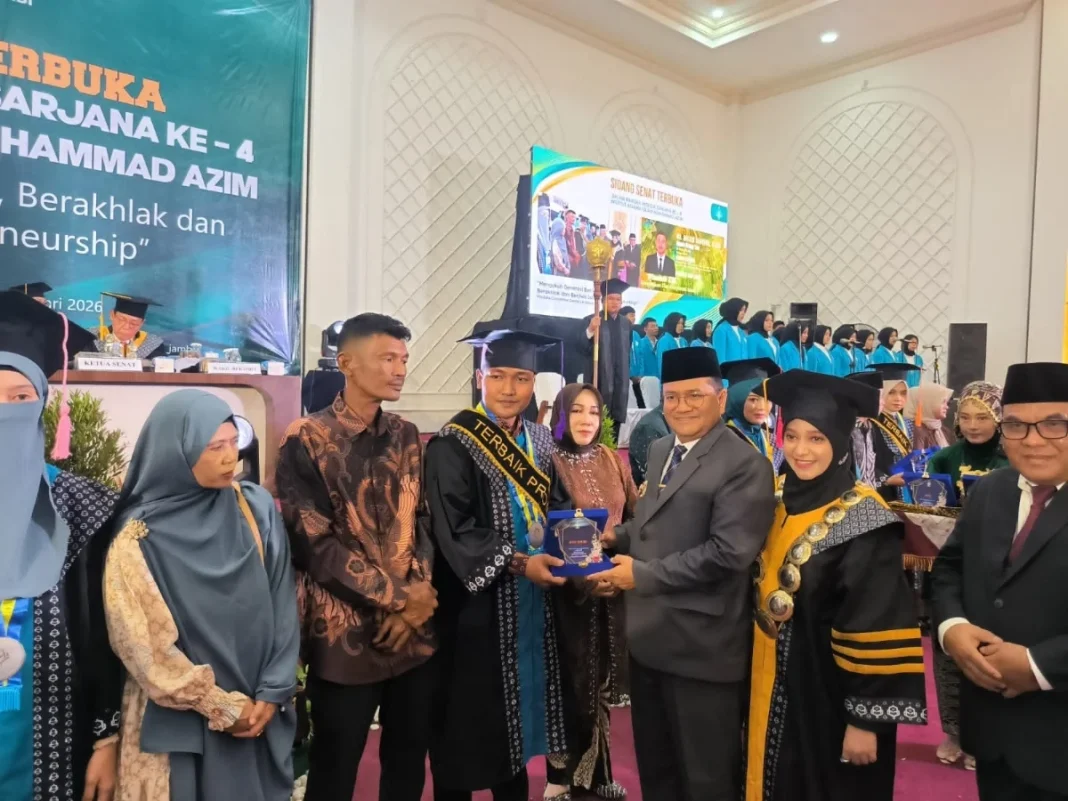 Hadiri Wisuda IAIMA Jambi, Wali Kota Maulana Tekankan Peran Sarjana dalam Pembangunan Kota