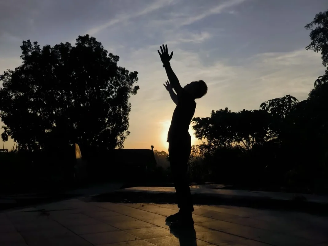 Menjaga Kemuliaanmu Ihwang Syaputra