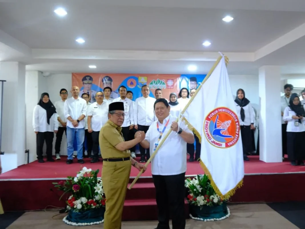 Wagub Sani Kukuhkan Pengurus FPRB Provinsi Jambi