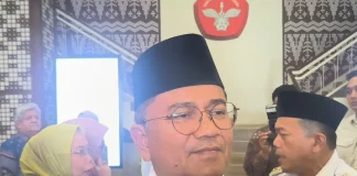 Wali Kota Jambi Maulana Ajak Mahasiswa Belajar Kepemimpinan dari Bedah Buku Babad Alas Wakil Wali Kota Jambi, Diza Hazra Aljosha, menegaskan bahwa transformasi menuju pemerintah digital harus diarahkan untuk meningkatkan kualitas pelayanan publik kepada masyarakat.